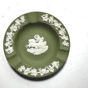 Vintage Wedgwood Jasperware Ashtray Celedon Green &‎ Cream